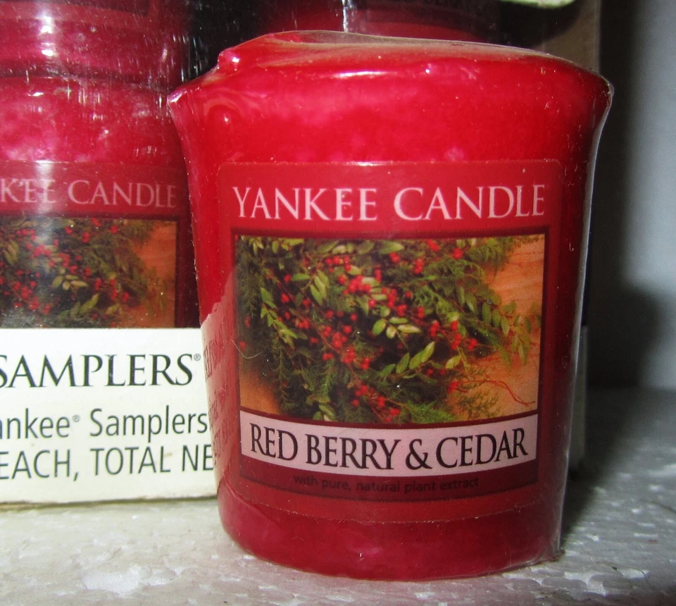 LOT OF 4 Yankee Candle Christmas "RED BERRY & CEDAR" Sampler Votives ~ RARE  NEW - Image 1 of 1