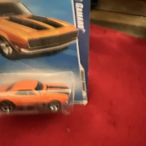 Hot Wheels Muscle Mania '10 08/10 '67 Camaro 086/240 Orange - Picture 1 of 8