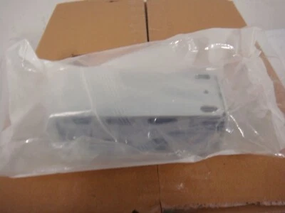 OEM Cisco 3560/2960 19" Compact Switch Rack Mount Kit / RCKMNT-19-CMPCT= - Image 1 of 4