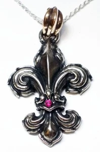 Fleur De Lis Silver Pendant V2 - Picture 1 of 1