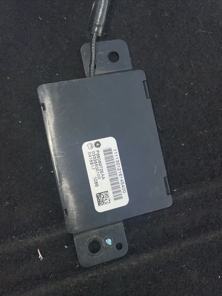 2011-2014 CHRYSLER TOWN & COUNTRY KEYLESS ENTRY ANTENNA MODULE 68069728AA OEM - Image 1 of 3