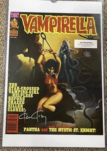 VAMPIRELLA SIGNED BY KEN KELLY 11x17 PHOTO COA - Picture 1 of 3