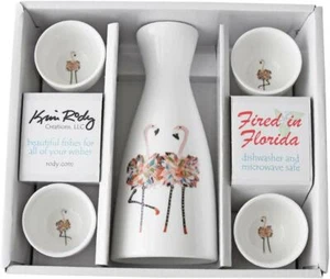 Flamingo Vogel Porzellan Sake Set Krug + 4 runde Tassen Neu im Karton Kim Rody Creations - Bild 1 von 1