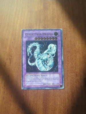 YUGIOH! Cyber Twin Dragon CRV-EN035 Ultimate Rare 1st Edition HP - Image 1 of 4