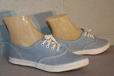 Sz 4 BABY BLUE Canvas SNEAKER NOS GIRLS Vtg 70s SHOE LaCrosse Skamps TENNIS - Image 1 of 4