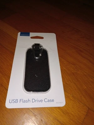 INSIGNIA USB Flash Drive Case - Image 1 of 2