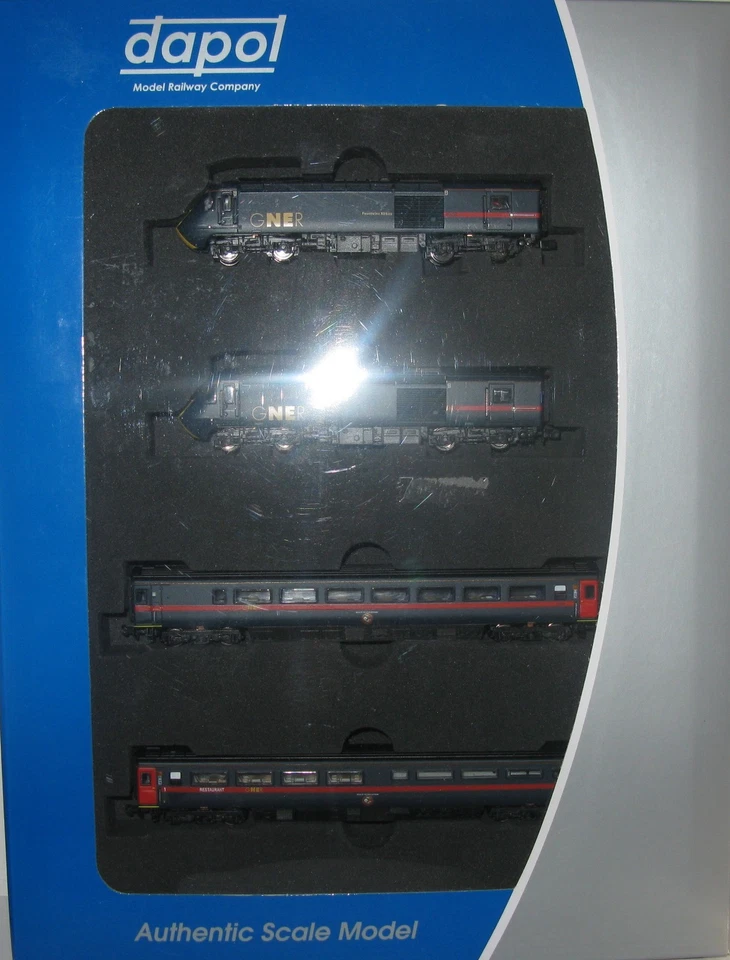 Dapol N 2D-019-008 GNER Class 43 HST Fountains Abbey 4-Car Bookset Lights 6DCCR - Image 1 of 4