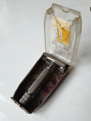 Rasoir Gillette Papillon Avec Sa Boîte Bon État - Photo 1/4