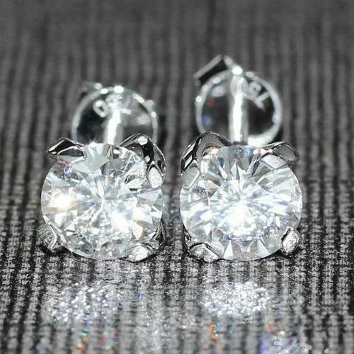 Aretes de plata 925 con tornillos de diamante de corte redondo simple de 2,00 quilates de plata Foto 1 de 4