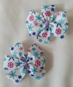 2x Girls Pinwheel Hair Bow Clips Accessories Christmas Xmas Snowflake blue white - Picture 1 of 1