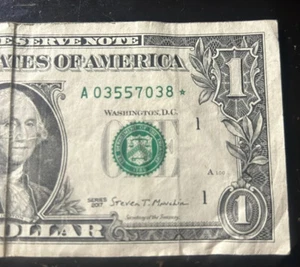 (HALB SELTENE STERNNOTE!) $ 1 Stern Notiz Seriennummer A03557038 * Serie 2017 * 800K * - Bild 1 von 4