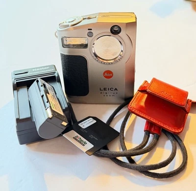 Leica Digilux Zoom #2530790 - Image 1 of 4