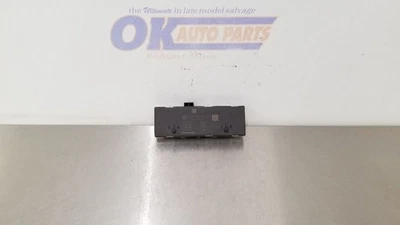 20 宝马 X7 XDRIVE40I 后轮车甲板动力升降门 6135987976801 — 第 1/4 张图片