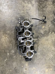 Carrocerías de acelerador Kawasaki Ninja ZX6R ZX636 ZX6 R 2009-2012 carrocería riel de combustible usado - Imagen 1 de 10