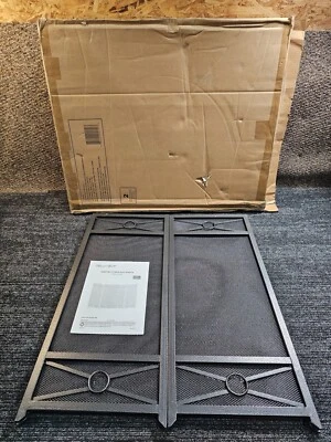 Pantalla de chimenea de 3 paneles Pleasant Hearth 54" L x 32" H acero acabado de hierro vintage Foto 1 de 4