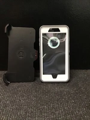 Funda protectora para iPhone 7/8 Plus con clip para cinturón y protector de pantalla Foto 1 de 2
