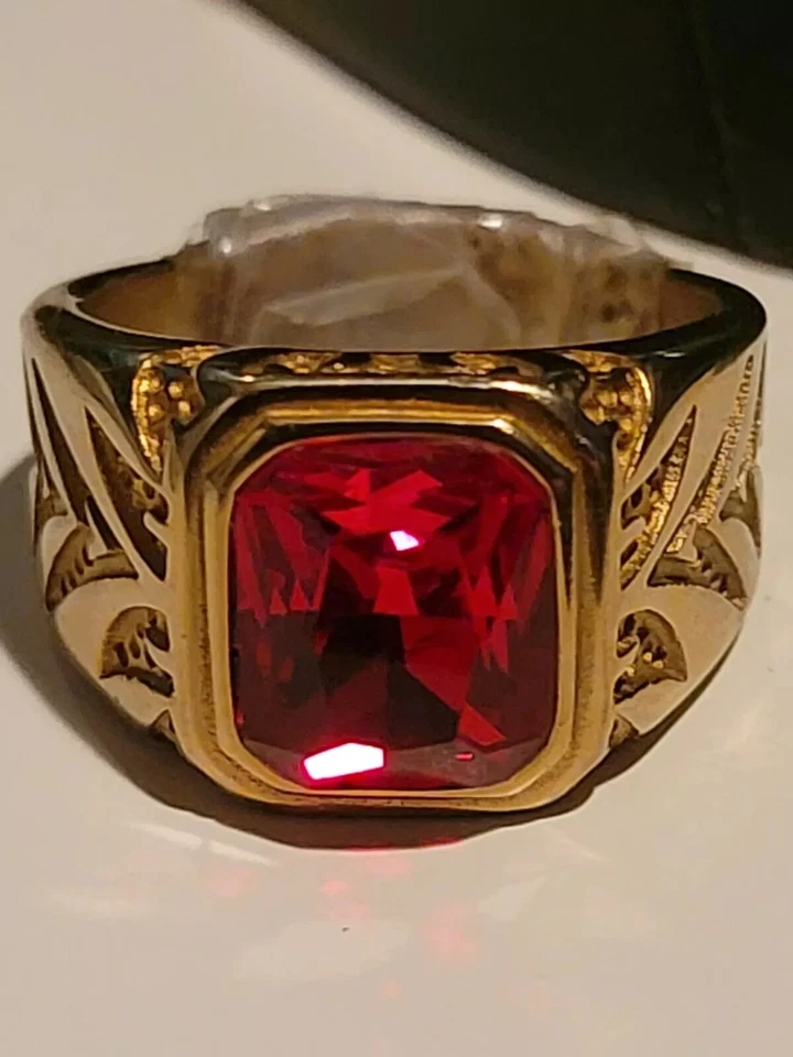 14k Yellow Gold Plated Men's 3CT Lab Created Emerald Cut Red Ruby Wedding Ring Foto 1 de 1