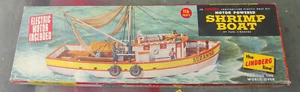Vintage Lindberg Shrimp Boat Suzanne 712M unbuilt in box missing some parts - Picture 1 of 5