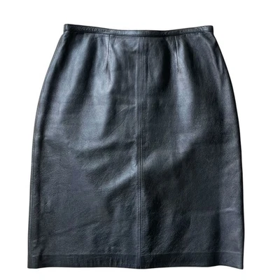 Falda de cuero negra cintura alta hasta la rodilla mezclada talla 6 trabajo y noche vanguardista Foto 1 de 4