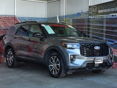 2025 Ford Explorer ST-Line - Image 1 of 4
