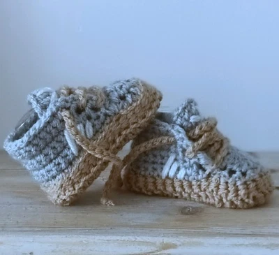 BABY CROCHET KNITTING HAND SHOES TRAINERS SNEAKERS CLOTHES SOCKS HATS CAPS BOOTS — 第 1/3 张图片