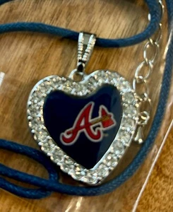 Atlanta Braves MLB Crystal Heart Necklace Touch by Alyssa Milano Retired Design - Picture 1 of 2