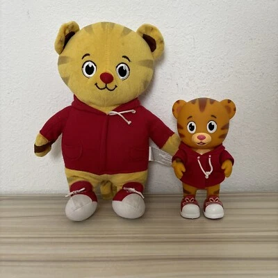 Peluche parlante PBS Daniel Tiger's Neighborhood Talking 13" + figura grande 7" Foto 1 de 4