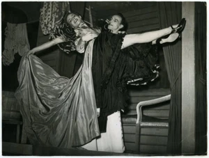 Opérette "Annie du Far-West" au Théâtre du Châtelet. Mademoiselle Arnould. - Picture 1 of 2
