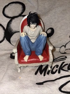 Death Note Anime L. Lawliet beugt auf Stuhl 6" bemalt PVC Abystyle SFC Figur - Bild 1 von 5