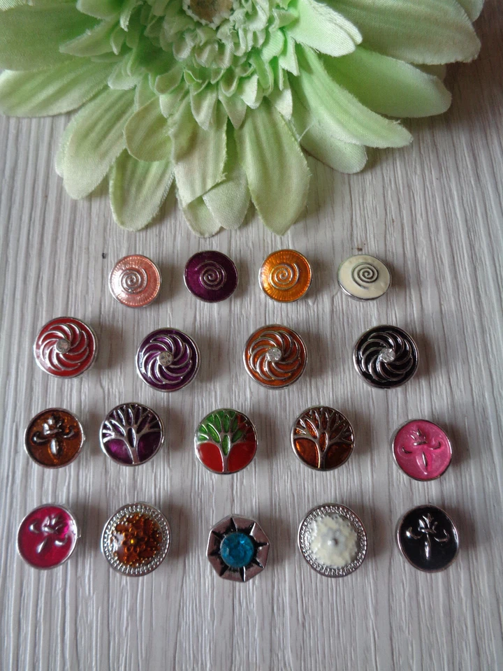 Chunks/Druckknöpfe  18 Varianten auswählbar - Bild 1 von 1