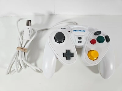 Controlador turbo con cable GameStop Pelican G3 para Nintendo GameCube blanco Foto 1 de 4