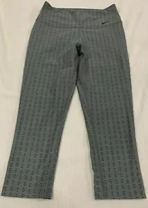NIKE DRI FIT TEN LESS PLASTIC BOTTLES WOMENS ATHLETIC YOGA CAPRIS PANTS SIZE XS - Picture 1 of 4