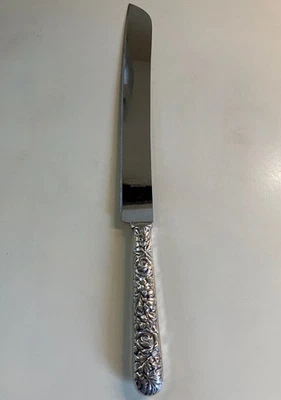 VINTAGE STERLING SILVER REPOUSSE WEDDING CAKE / BREAD KNIFE SHEFFIELD ENGLAND - Image 1 of 4
