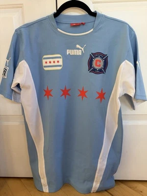 Camiseta de fútbol vintage, rara Puma MLS Chicago Fire para hombre M, logotipo vintage, azul claro Foto 1 de 4