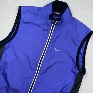 Nike Damen kleine lila Polyesterweste mit durchgehendem Reißverschluss Taschen unten Kordelzug - Bild 1 von 11