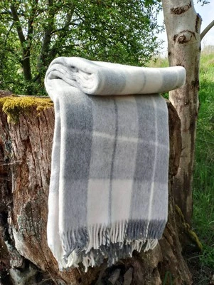 MERINO Lammwolldecke Fransendecke Plaid 155x200cm 100% Lammwolle  - Bild 1 von 4