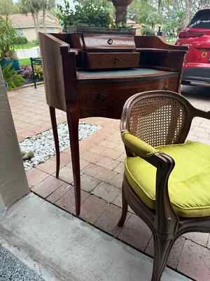 antiguo escritorio secretaria con cajones Foto 1 de 4