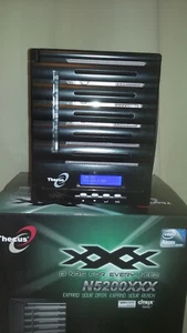 Rare NAS Thecus N5200XXX, OS 5.03.02, Intel® Atom™ D525, 2GB RAM, VGA, PS/2 - Photo 1/22