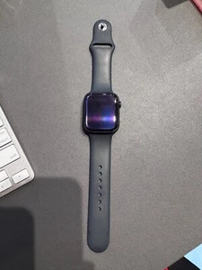 Apple Watch Series 8 45 mm Bluetooth + LTE - Photo 1 sur 2