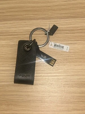 Chaveiro Coach autêntico couro preto 4 GB armazenamento USB F64143 novo com etiquetas - Imagem 1 de 3