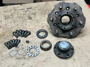 1990-1993 Mazda B-2600i - 4X4 FRONT HUB - for wheel bearing clean - ONE hub - Picture 1 of 24