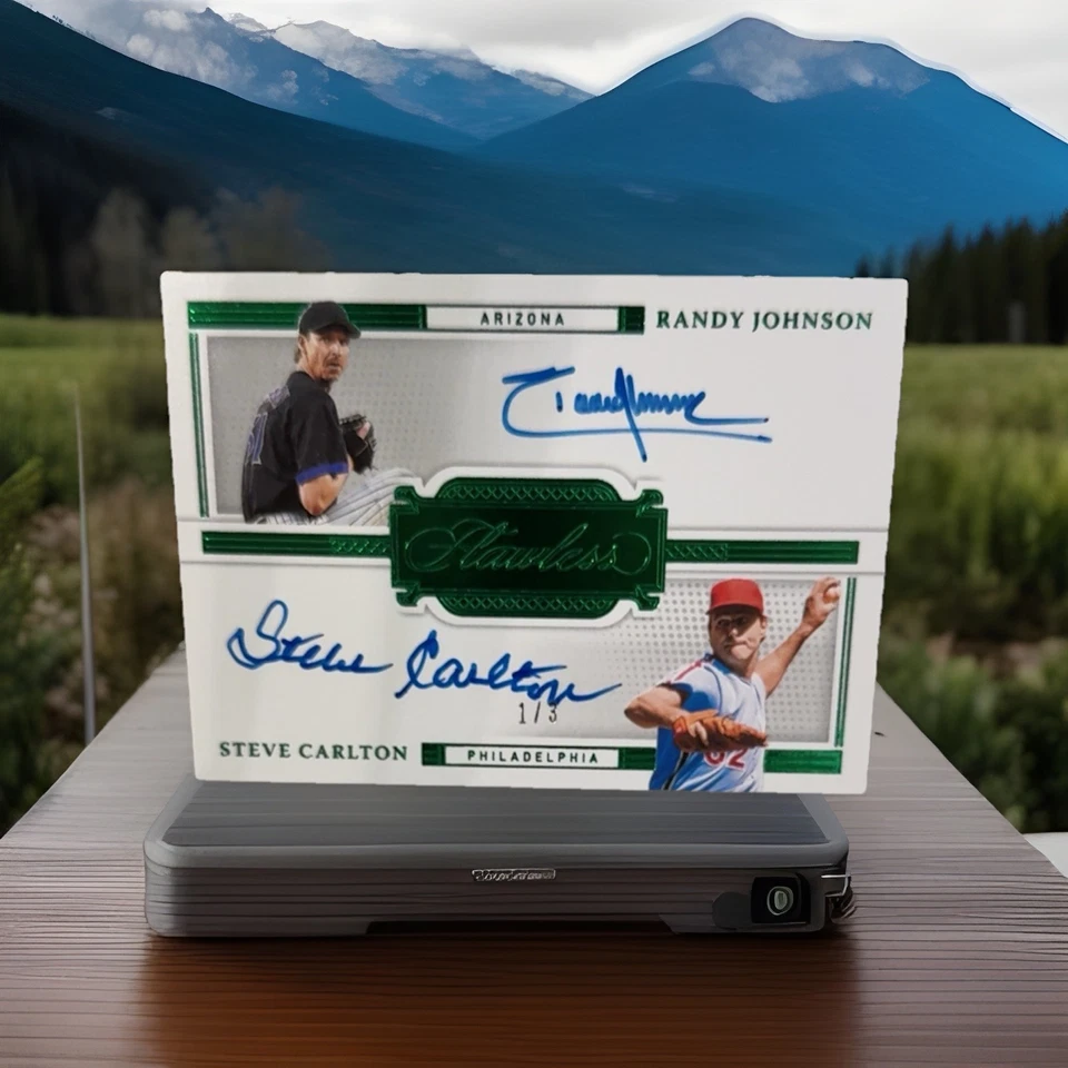 Panini Flawless Emerald 2022/3 doble automático Randy Johnson Steve Carlton DS-RS 1/3 Foto 1 de 4