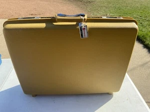 Vintage Gold Large Samsonite Saturn II Luggage Suitcase Hard Shell W/ Key 24x18 - Picture 1 of 23