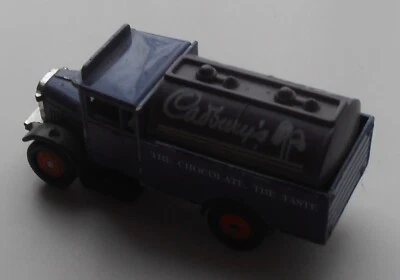 CORGI CADBURYS MORRIS TRUCK. THE CHOCOLATE, THE TASTE. - Image 1 of 4