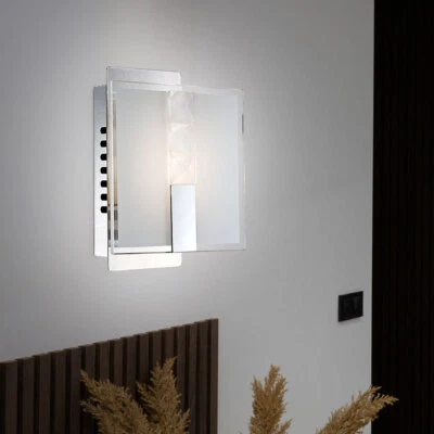 Lampada Da Parete LED In Design Quadrato In Vetro Cromato Per Corridoio E Scale - Immagine 1 di 4