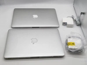 LOT OF 2 MacBook Pro 13" QUAD Core i7 3.4 GHz TURBO 16GB RAM 512GB 3 YR WARRANTY - Picture 1 of 10