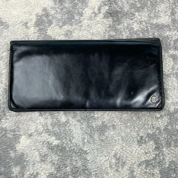 Cartera Cartier Plateada Brillante Cuero Negro Larga Doble Plegable Silenciosa Lujo Atemporal Foto 1 de 4