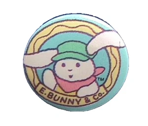Hallmark BUTTON PIN Easter Vintage CRAYOLA E Bunny Rabbit Mini 1987 PINBACK - Picture 1 of 2