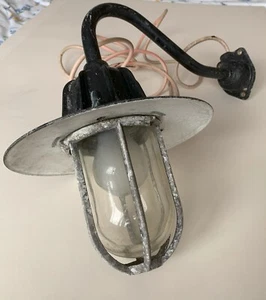 Vintage Coughtrie Glasgow Swan Neck Industrial Finish Wall Mounted Outdoor Light - Picture 1 of 17
