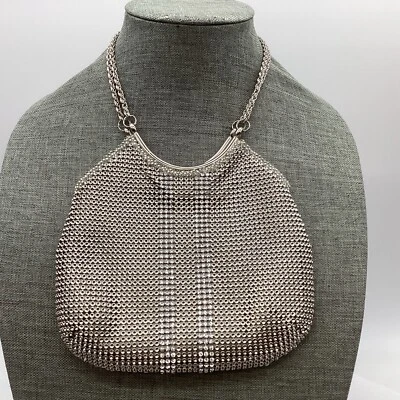 Cartera pequeña de malla con estrás Carlisle para ropa de noche Foto 1 de 4